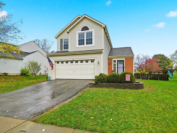 82 Lantern Chase Dr, Delaware, OH 43015