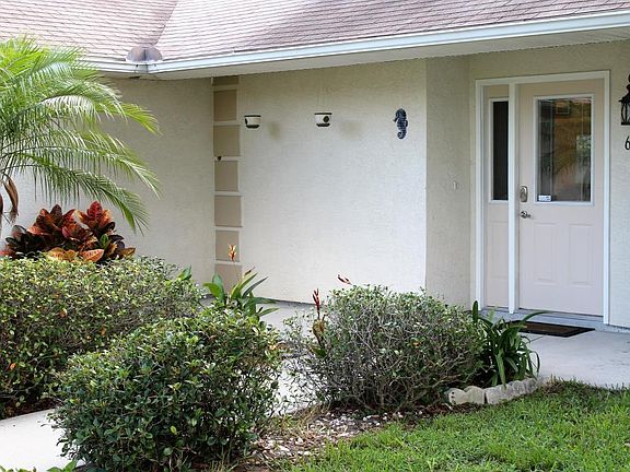 4th image of 6816 Buxton Ave #7