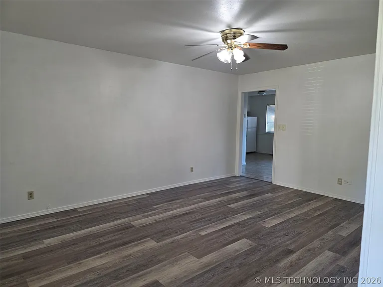 3329 E 47th Pl — Photo 2