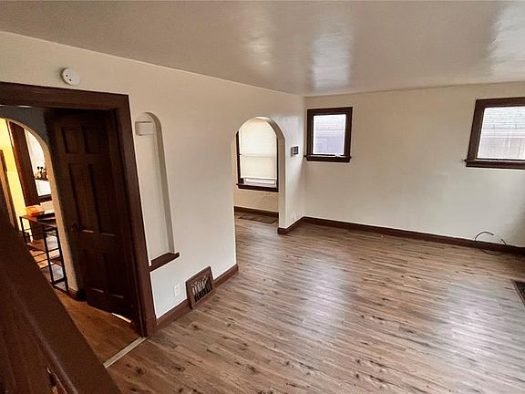 3rd image of 4218 Edgewood Blvd