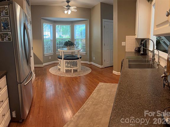 5th image of 6116 Robley Tate Ct