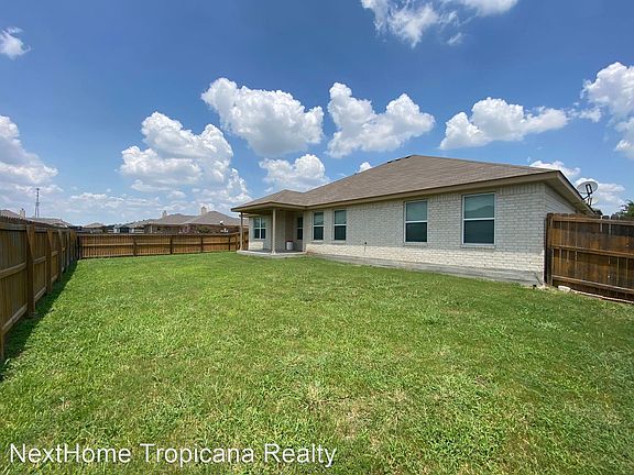 4th image of 404 W Little Dipper Dr