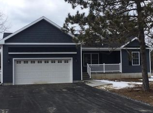 3 Spotswood Dr, Corinth, NY 12822