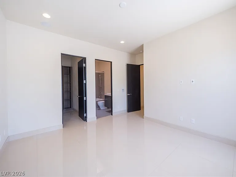 7447 Yonie Ct — Photo 43