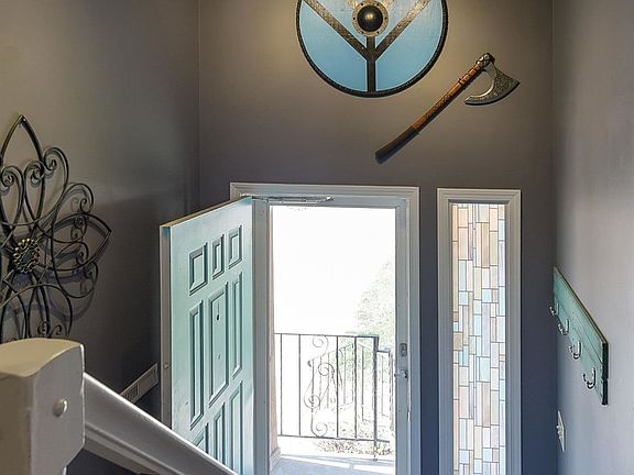 5th image of 13570 Berry Cir