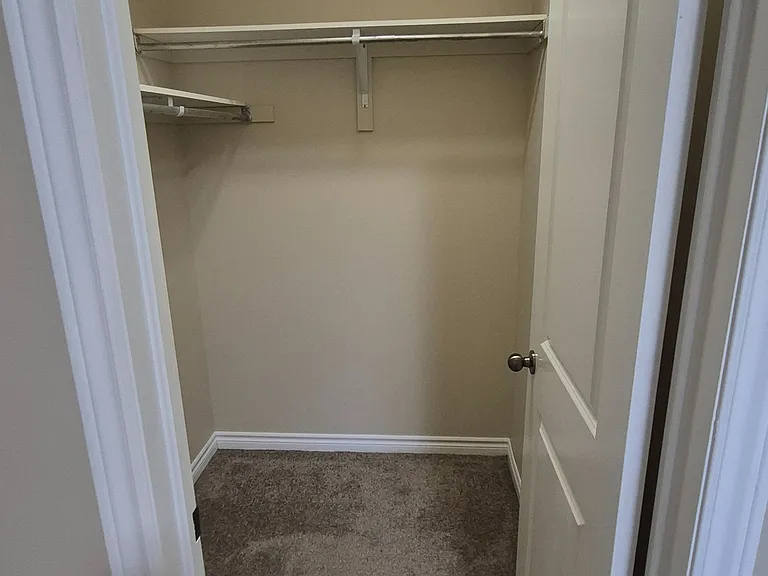 225 Riddell St #22 — Photo 12