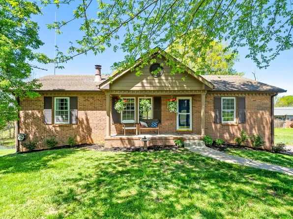 3405 Curtiswood Ln E, Springfield, TN 37172