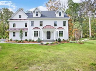 2207 Huntington Tpke, Trumbull, CT 06611