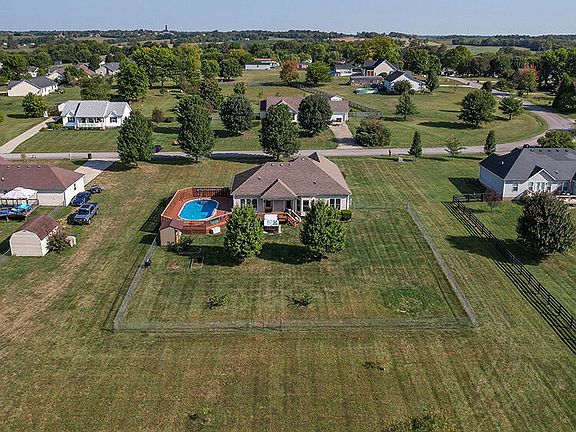 5th image of 447 Emma Dr