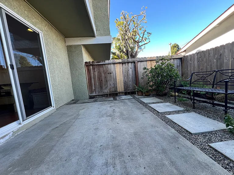 322 Ogle St #C — Photo 5