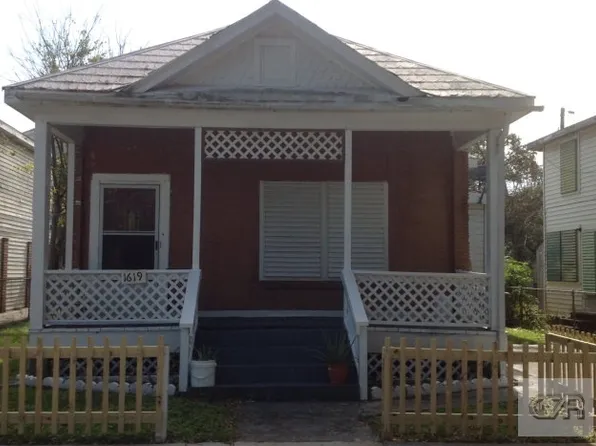 1619 Avenue M, Galveston, TX 77550
