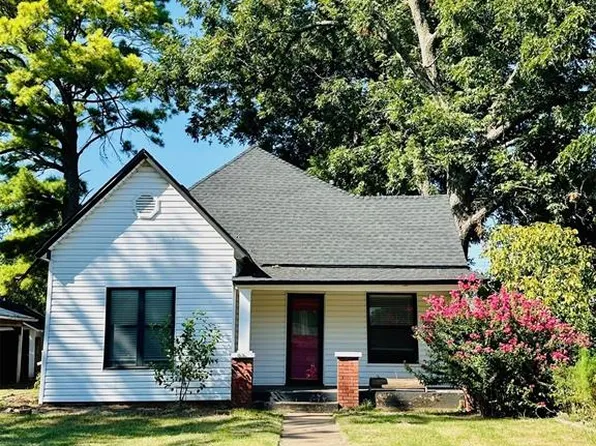 513 E Almond St, Lexington, OK 73051