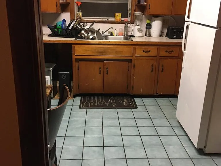 518 E Crawford St — Photo 9