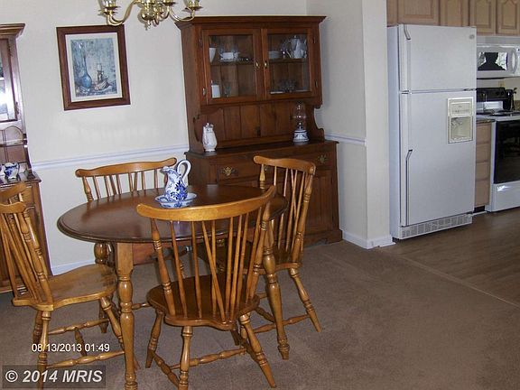 4th image of 805 Oaklawn Dr
