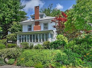 168 Laurel Ave, Providence, RI 02906