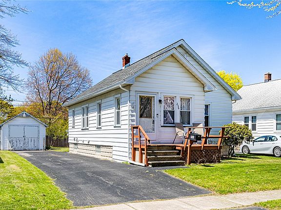 3rd image of 236 Longridge Ave