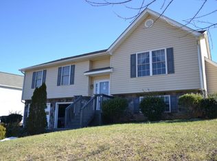 5355 Crumpacker Dr, Roanoke, VA 24019
