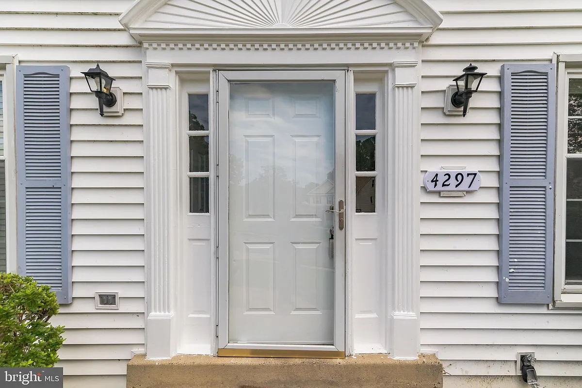 Building Photo - 4297 Country Squire Ln