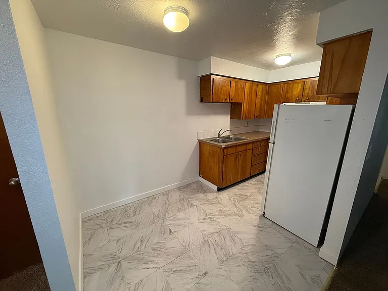943 East Augusta Avenue — Photo 23