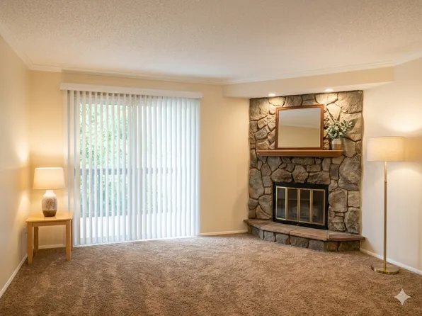 15402 E Arizona Ave Unit 102, Aurora, CO 80017