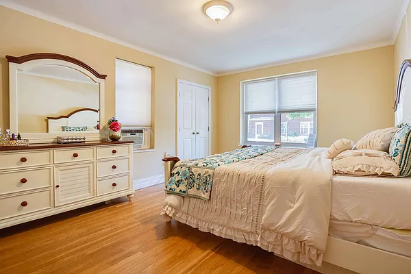 Sold by Keller Williams Realty Landmark | media 21