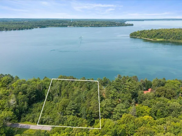 Breezy Point Rd NW, Walker, MN 56484