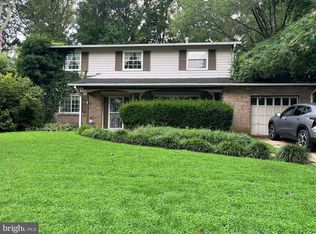 8527 Parliament Dr, Springfield, VA 22151
