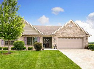 3532 Black Lion Cir, Bettendorf, IA 52722