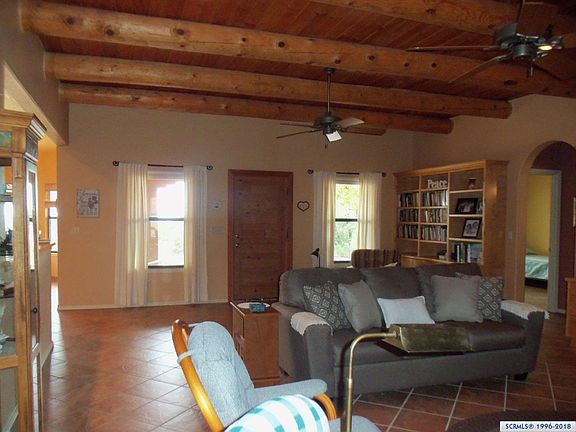 4th image of 19 Briarwood Ln