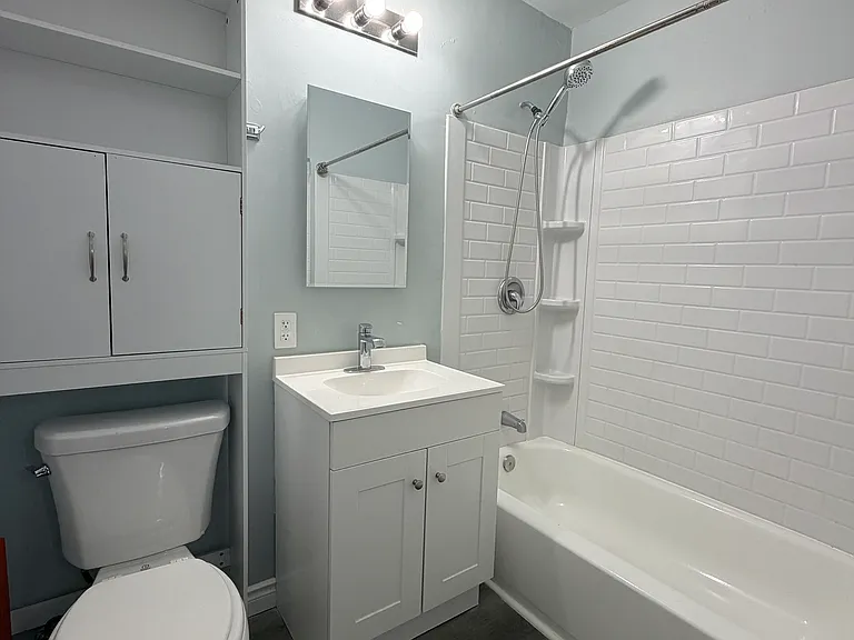 890 N Campus Ave #B — Photo 13
