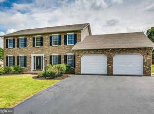 1038 Woodridge Rd, Red Lion, PA 17356