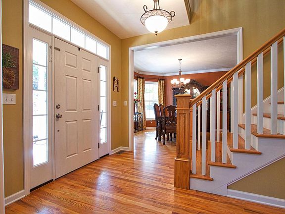 3rd image of 1903 Carroll Dr