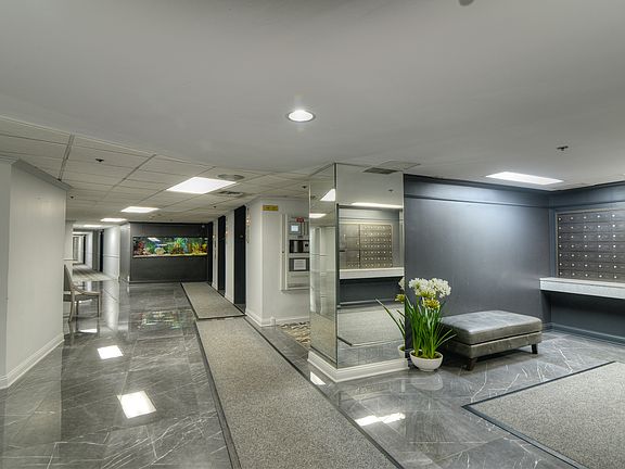 5th image of 1 Bloomingdale Pl APT 219