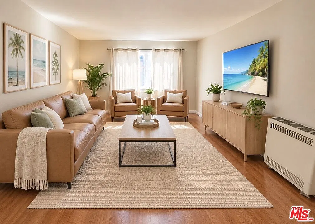 3 bed, 1.0 bath, 1100 sqft, $2,950 — Photo 1
