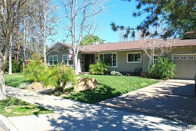 1st image of 8378 Fallbrook Ave