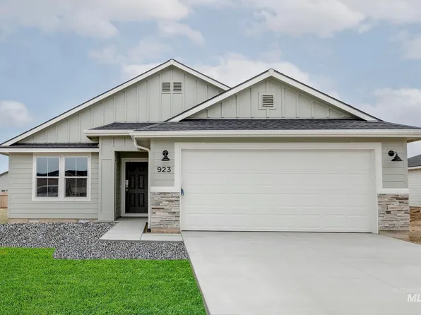 923 E 19 N, Mountain Home, ID 83647