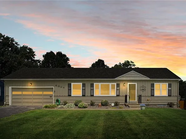 4318 W 54th Ter, Roeland Park, KS 66205