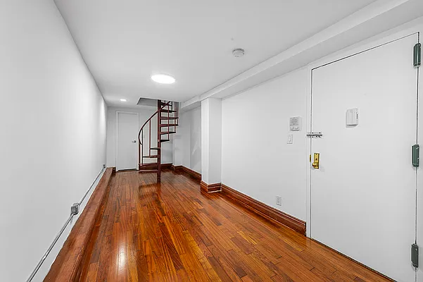 Rented by Compass | media 11