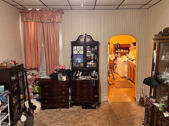 4th image of 1133 Washington St #B