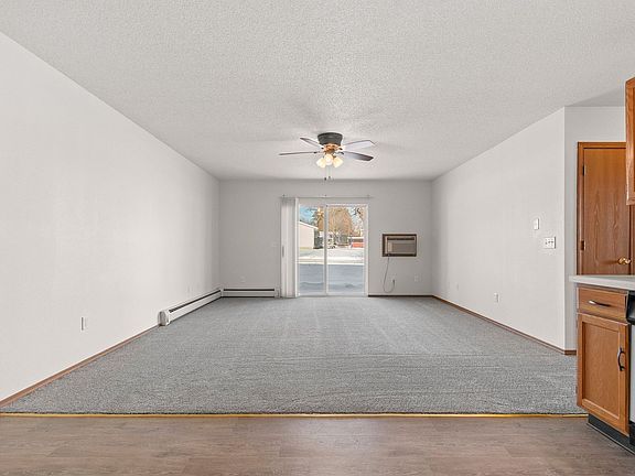 5th image of 100 Sunshine Ct #2B-1Ba-946Sqft