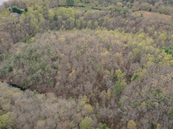 4048 Cabin Land Dr, Radford, VA 24141