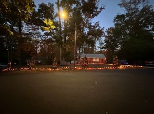 5717 Oak Hill Pl, Alexandria, VA 22310