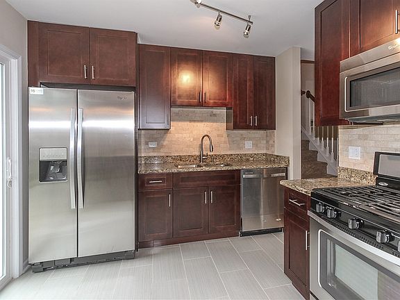 4th image of 138 Green Meadow Dr