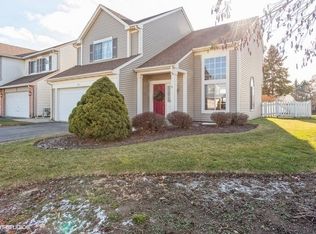 113 W Honeysuckle Dr, Round Lake Beach, IL