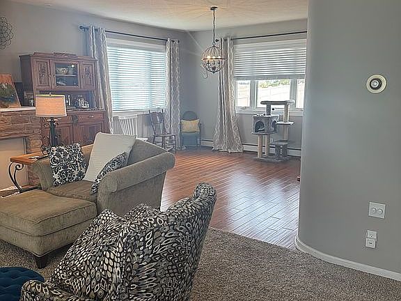 5th image of 107 N Hillcrest