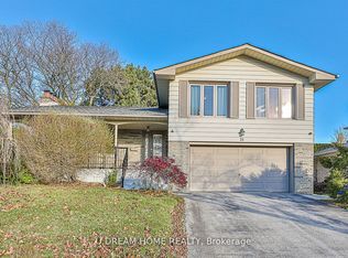 31 Shawfield Cres, Toronto, ON M3A 1R9