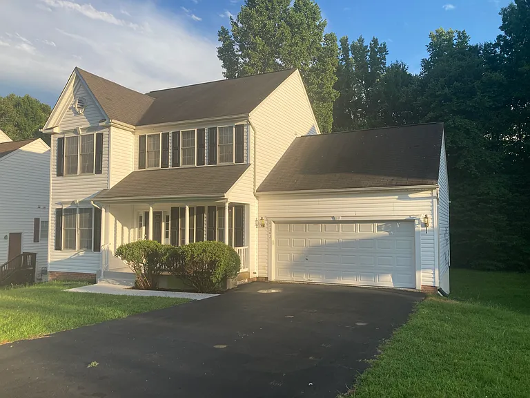 11102 Spring Meadow Blvd — Photo 1