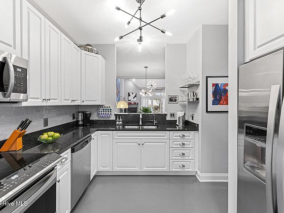4th image of 3806 Echo Farms Boulevard