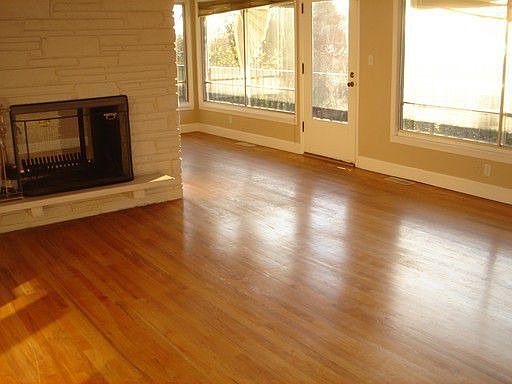 4th image of 427 84th Ave NE