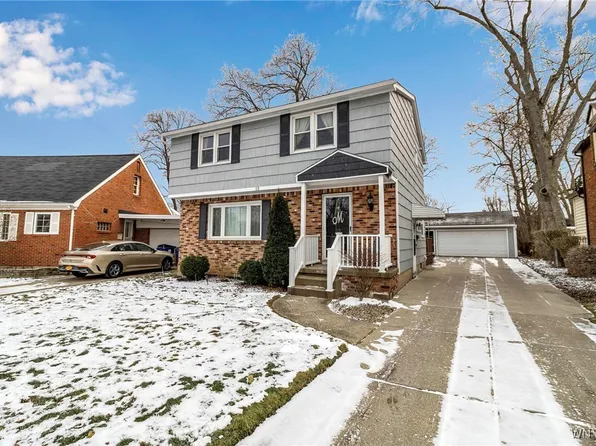 13 Lamont Dr, Amherst, NY 14226